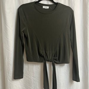 Long sleeve, front tie, size Medium